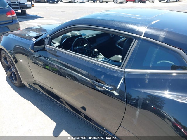 Chevrolet CAMARO 2SS 2018 1G1FH1R71J0142067 Image 6