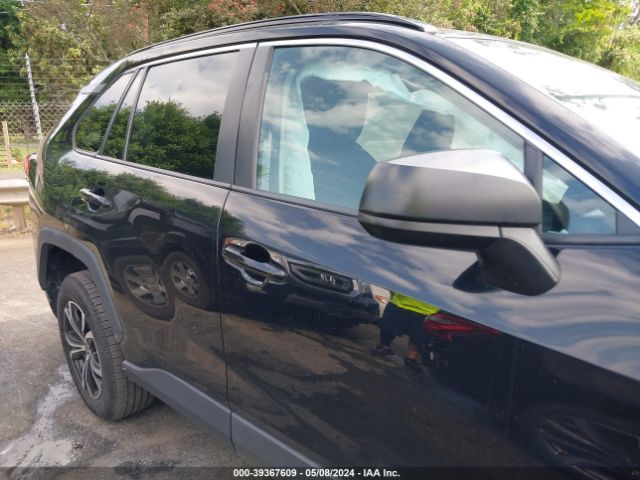 2T3H1RFV8KC020696 Toyota RAV4 LE