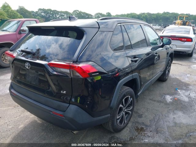 2T3H1RFV8KC020696 Toyota RAV4 LE