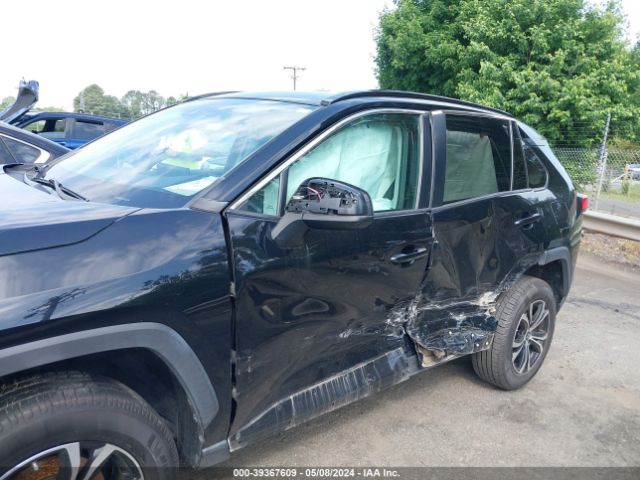 2T3H1RFV8KC020696 Toyota RAV4 LE
