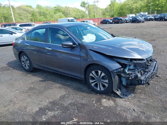2015 1HGCR2F37FA169811 main image