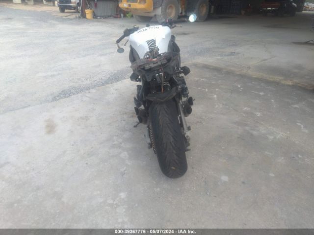 2010 KAWASAKI ZR1000 JKAZRCD13AA008634 Photo 5