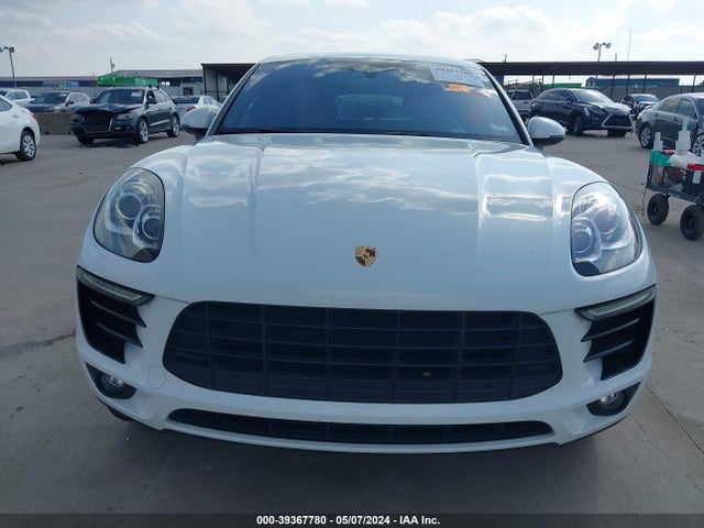 Porsche Macan Sport Edition 2018 WP1AA2A50JLB19639 Image 12