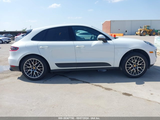 Porsche Macan Sport Edition 2018 WP1AA2A50JLB19639 Image 13