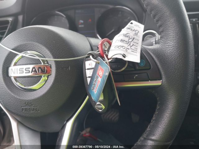 5N1AT2MT9LC818417 Nissan Rogue Sv Fwd