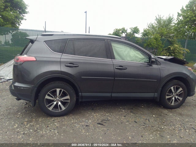Toyota Rav4 Xle 2017 JTMRFREV0HJ110664 Image 13