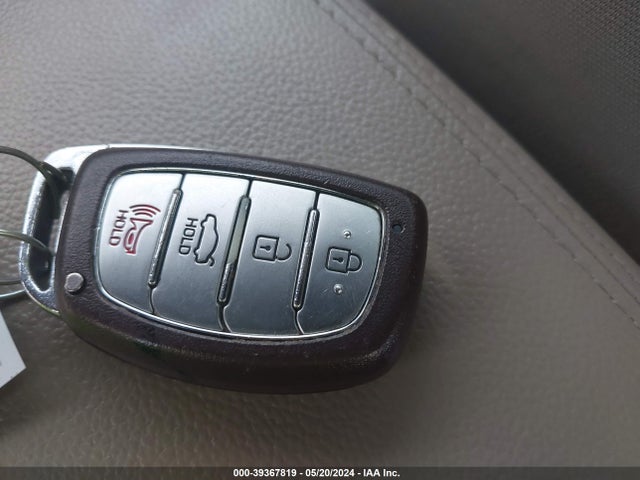 Hyundai Elantra Value Edition 2017 KMHD84LF5HU248116 Image 11