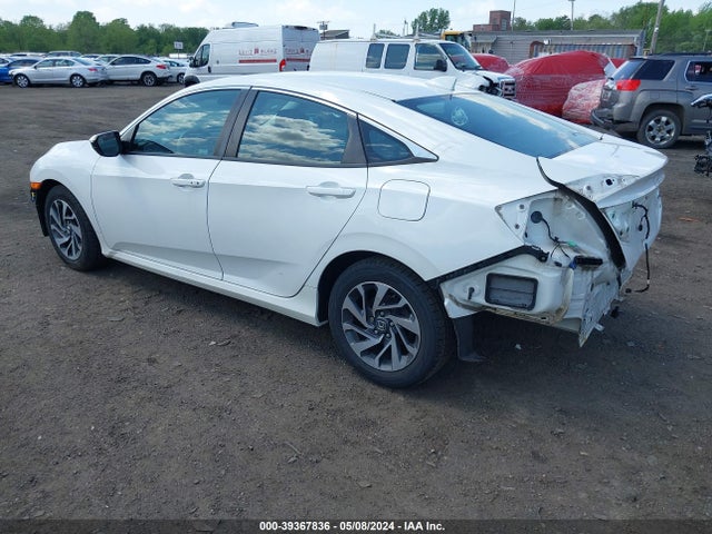 Honda CIVIC EX 2018 2HGFC2F74JH571880 Image 3