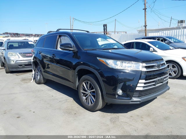 Toyota Highlander Xle 2019 5TDKZRFH9KS569736 main image
