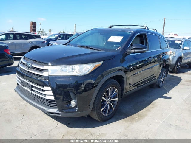 Toyota Highlander Xle 2019 5TDKZRFH9KS569736 Image 2