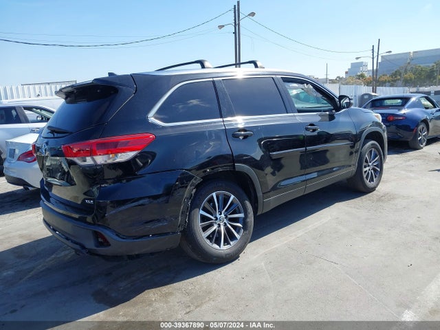 Toyota Highlander Xle 2019 5TDKZRFH9KS569736 Image 4