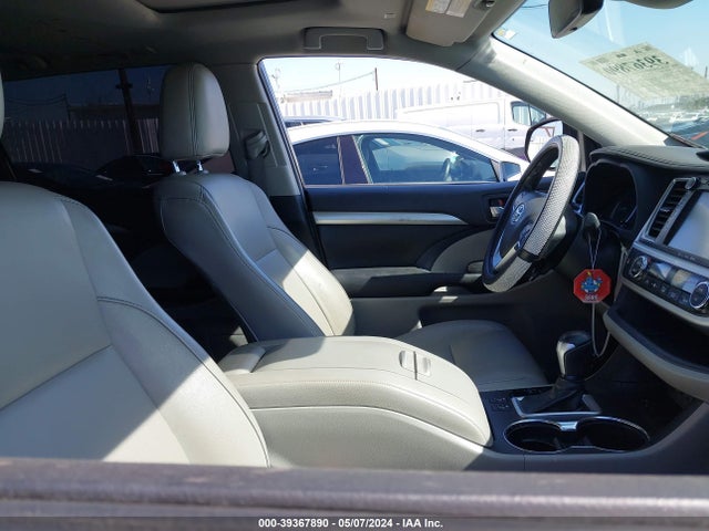 Toyota Highlander Xle 2019 5TDKZRFH9KS569736 Image 5
