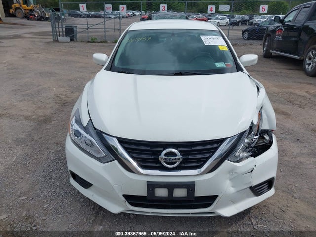 Nissan Altima 2.5 S 2018 1N4AL3AP0JC140452 Image 13