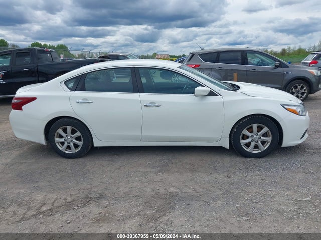 Nissan Altima 2.5 S 2018 1N4AL3AP0JC140452 Image 14