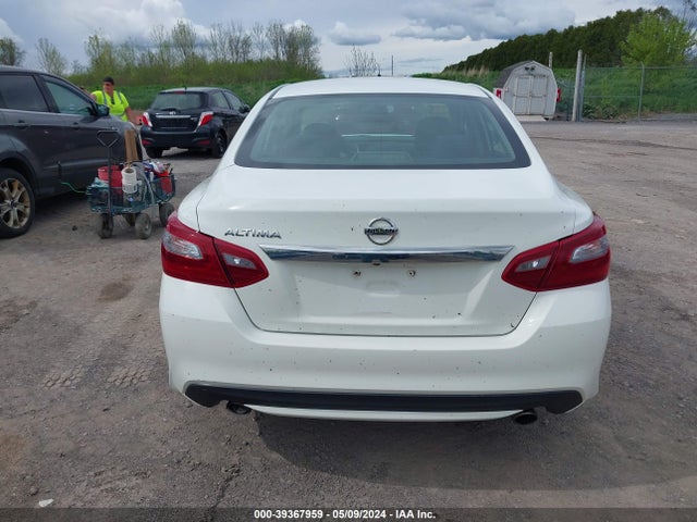 Nissan Altima 2.5 S 2018 1N4AL3AP0JC140452 Image 17