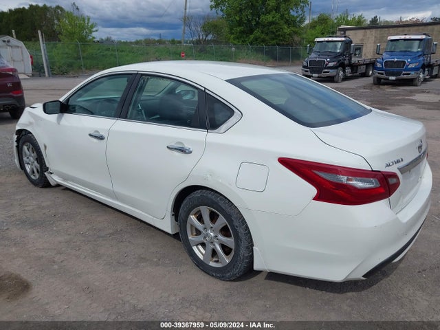 Nissan Altima 2.5 S 2018 1N4AL3AP0JC140452 Image 3