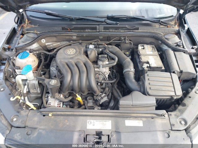 3VW1K7AJ7FM306274 Volkswagen Jetta 2.0l S
