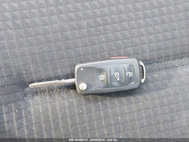 3VW1K7AJ7FM306274 Volkswagen Jetta 2.0l S