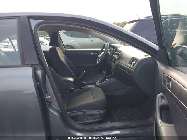 3VW1K7AJ7FM306274 Volkswagen Jetta 2.0l S