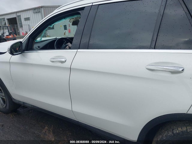 WDC0G4KB1GF063143 Mercedes-Benz Glc 300 4matic