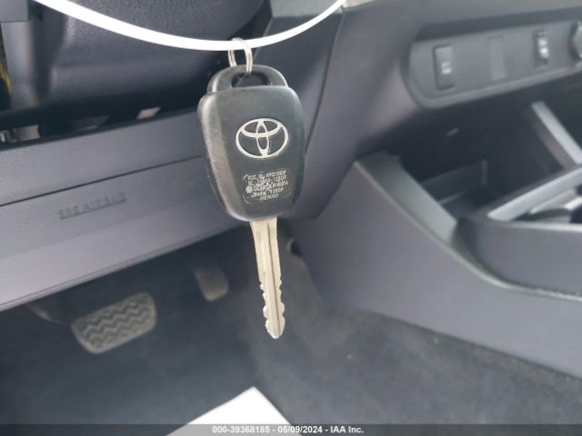 5TFRX5GN8HX098618 Toyota Tacoma Sr