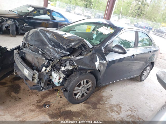 Chevrolet Sonic Lt Auto 2015 1G1JC5SGXF4135208 Image 2