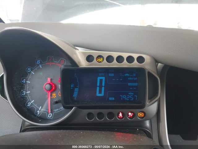 Chevrolet Sonic Lt Auto 2015 1G1JC5SGXF4135208 Image 7