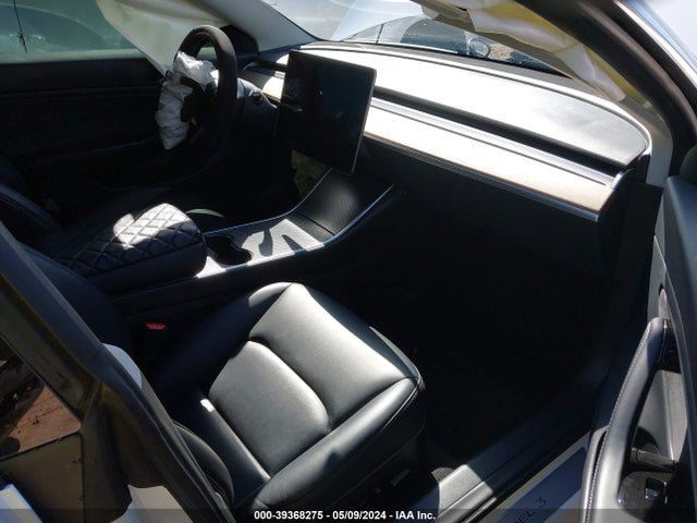 Tesla Model 3 Long Range/performance 2018 5YJ3E1EB8JF085400 Image 5