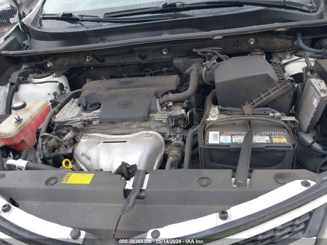 Toyota RAV4 LE 2015 JTMBFREVXFJ014409 Image 10