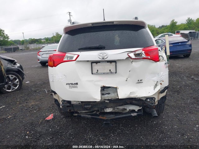 Toyota RAV4 LE 2015 JTMBFREVXFJ014409 Image 16