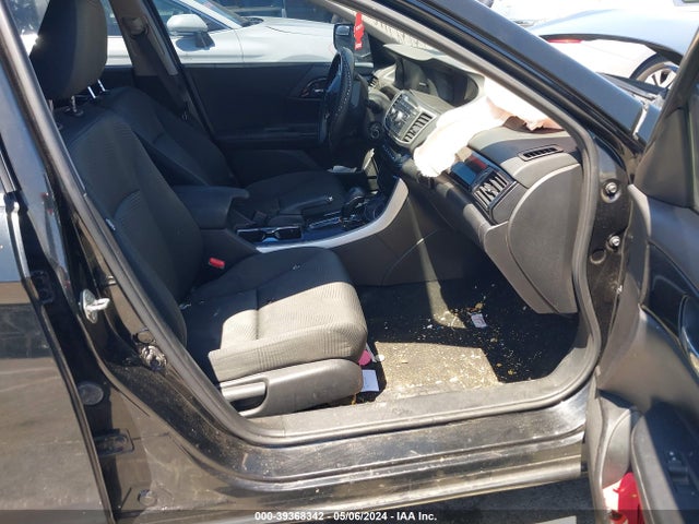 Продаж на аукціоні авто 2017 Honda Accord Lx, vin: 1HGCR2F33HA217100, номер лоту: 39368342