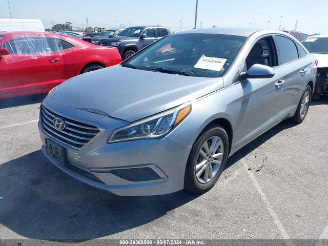 Hyundai SONATA SE 2017 5NPE24AF3HH550219 Image 2