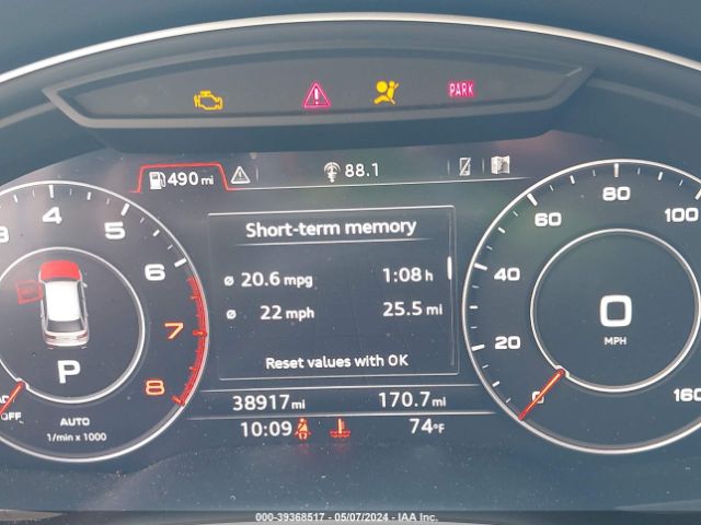WA1VAAF75KD033689 Audi Q7 55 Premium