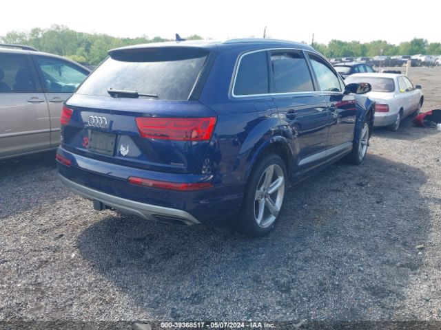 WA1VAAF75KD033689 Audi Q7 55 Premium