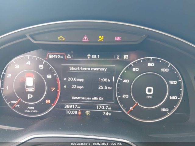 WA1VAAF75KD033689 Audi Q7 55 Premium
