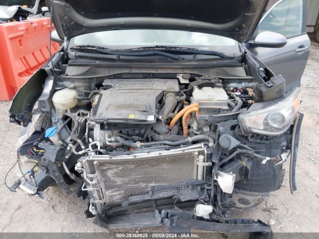 KNDCB3LC2J5127934 KIA NIRO LX