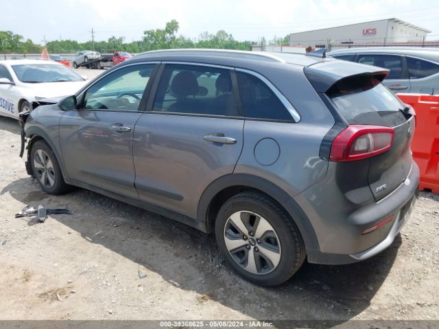 KNDCB3LC2J5127934 KIA NIRO LX