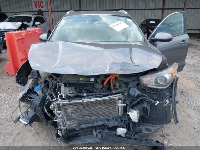 KNDCB3LC2J5127934 KIA NIRO LX