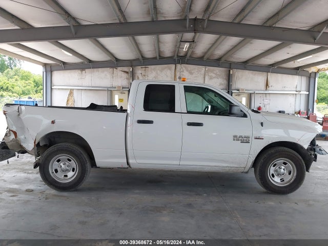 1C6RR6FT6LS120953 RAM 1500 Classic Tradesman Quad Cab 4x2 6'4 Box