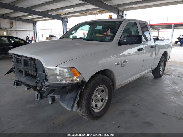1C6RR6FT6LS120953 RAM 1500 Classic Tradesman Quad Cab 4x2 6'4 Box