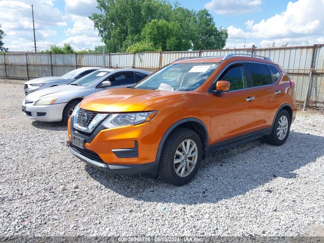 Nissan ROGUE SV 2018 JN8AT2MV8JW301387 Image 2