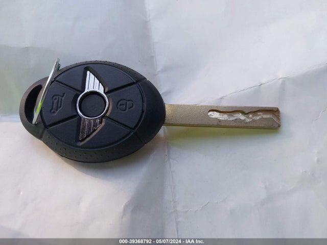 2005 MINI COOPER WMWRF33425TF60632 Photo 10