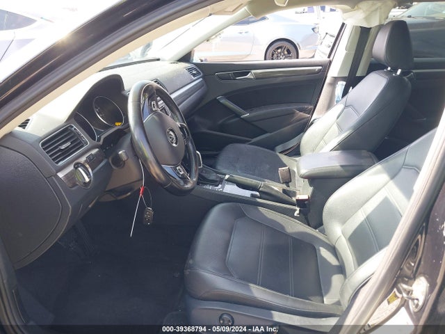1VWGT7A38HC000939 Volkswagen Passat 1.8t Se