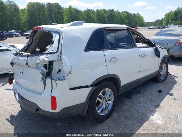 KIA Sorento Lx V6 2015 5XYKT4A79FG639905 Image 4