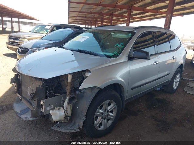 Chevrolet Traverse Ls 2015 1GNKRFED7FJ340088 Image 2