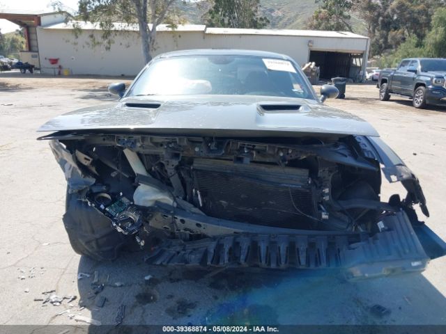 2C3CDZAG8KH561793 Dodge Challenger Sxt