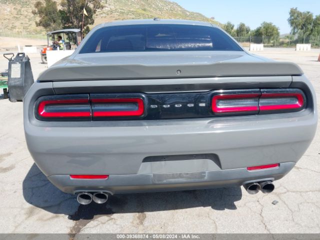 2C3CDZAG8KH561793 Dodge Challenger Sxt