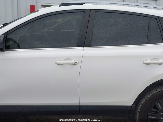 Toyota RAV4 LE 2018 JTMZFREV7JJ733981 Image 14