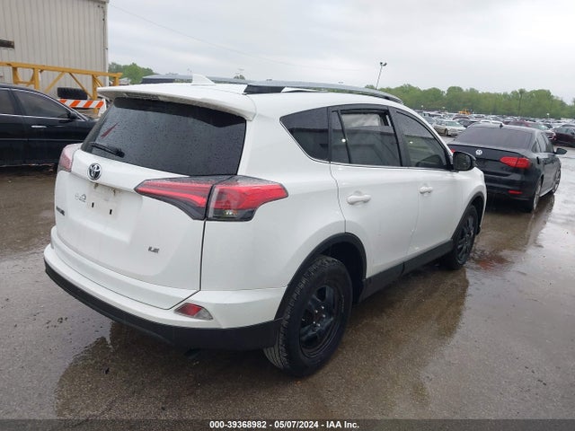 Toyota RAV4 LE 2018 JTMZFREV7JJ733981 Image 4