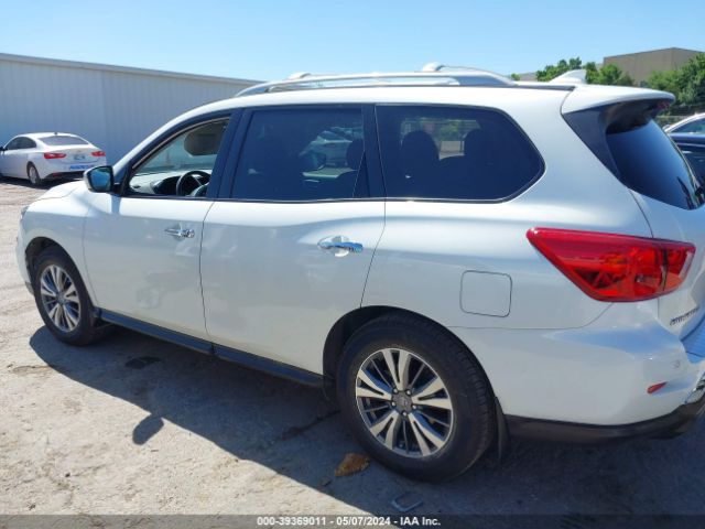 5N1DR2BN2LC618060 Nissan Pathfinder Sv 2wd